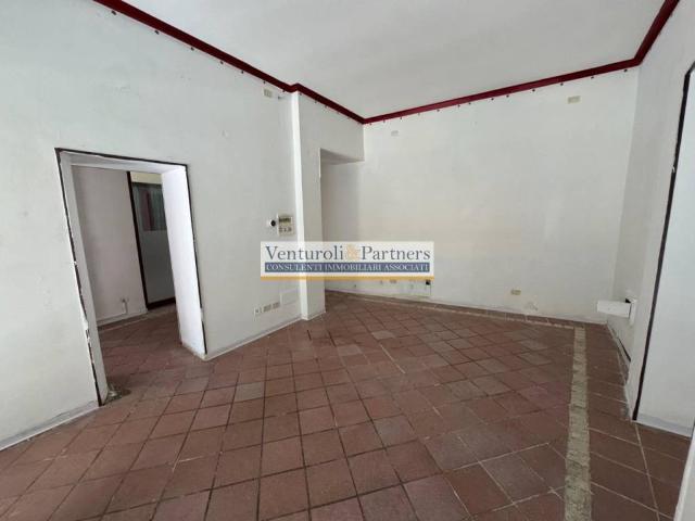 Locale Commerciale in vendita a Comunità Montana Parco Alto Garda bresciano, Salò