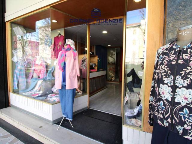 Locale Commerciale in vendita a Salsomaggiore Terme, Reggio Emilia