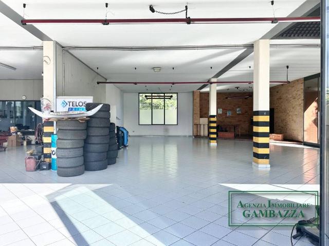 Locale Commerciale in vendita a Salsomaggiore Terme, Reggio Emilia
