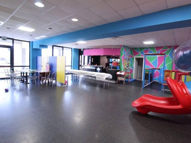 Locale Commerciale in vendita a Salsomaggiore Terme, Reggio Emilia