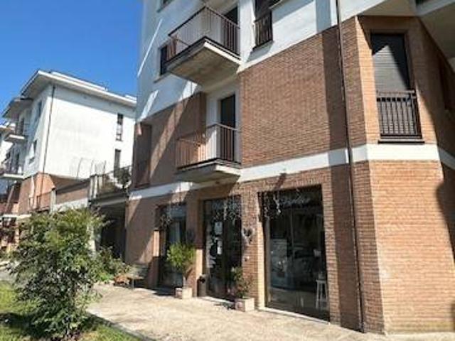 Locale Commerciale in vendita a Salsomaggiore Terme, Reggio Emilia