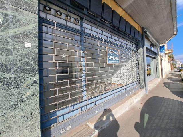 Locale Commerciale in vendita a Piemonte, Cuneo