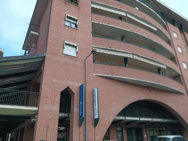 Locale Commerciale in vendita a Piemonte, Cuneo