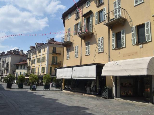 Locale Commerciale in vendita a Piemonte, Cuneo