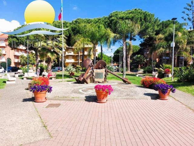 Locale Commerciale in vendita a San Bartolomeo Al Mare, Liguria