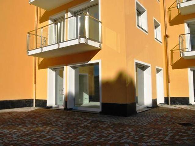 Locale Commerciale in vendita a San Bartolomeo Al Mare, Liguria