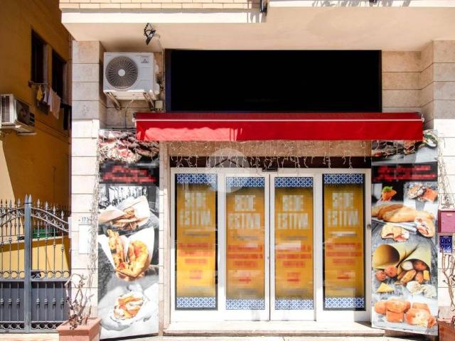 Locale Commerciale in vendita a Mare, Marche