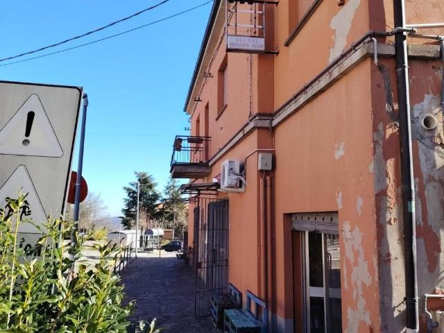 Locale Commerciale in vendita a Unione dell'Appennino Bolognese, San Benedetto Val Di Sambro