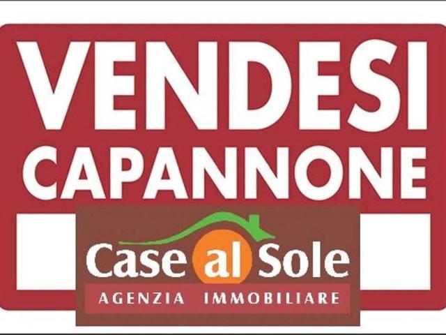 Locale Commerciale in vendita a Santa Croce, Marche