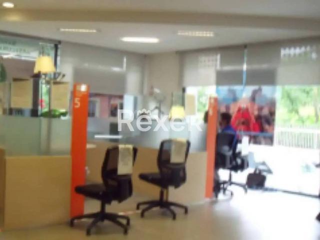 Locale Commerciale in vendita a Triulzo, San Donato Milanese