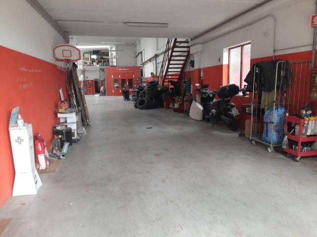Locale Commerciale in vendita a Dolina, San Dorligo Della Valle