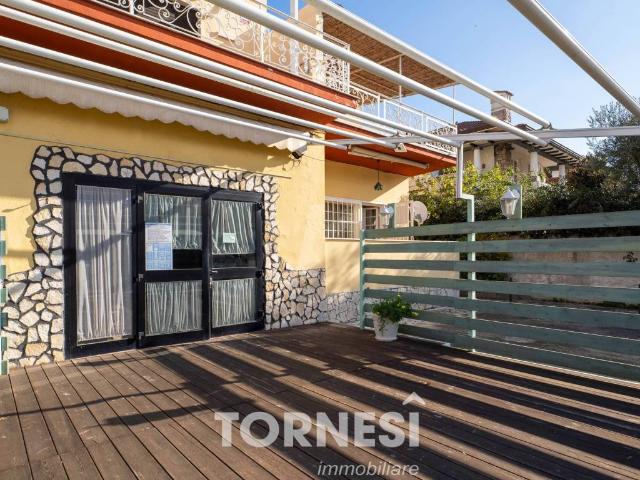 Locale Commerciale in vendita a Pantano Marino, San Felice Circeo