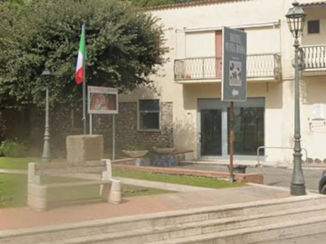 Locale Commerciale in vendita a San Felice Circeo, Lazio