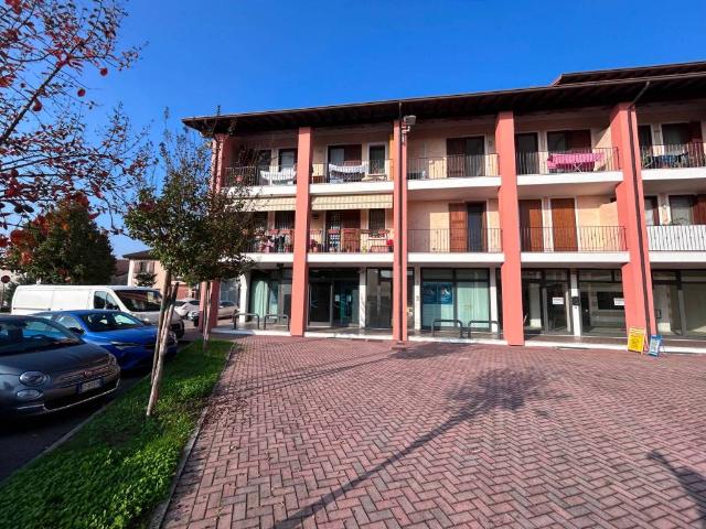 Locale Commerciale in vendita a San Gervasio Bresciano, Lombardia