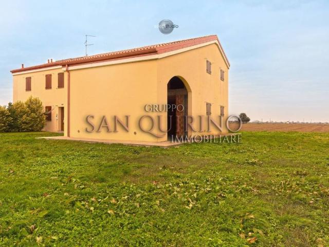 Locale Commerciale in vendita a Unione dei comuni Isola Mantovana, San Giacomo Delle Segnate