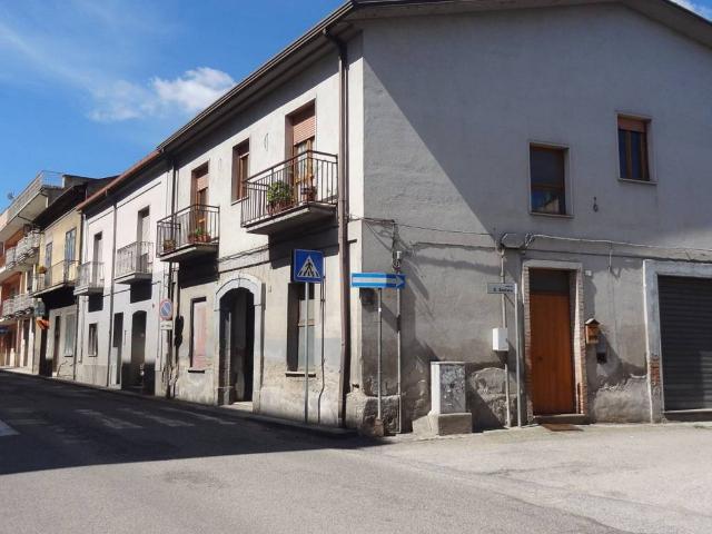 Locale Commerciale in vendita a Ginestra, San Giorgio Del Sannio