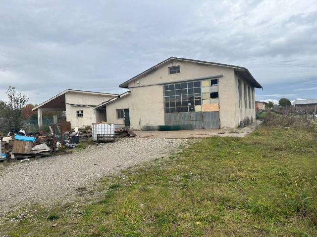 Locale Commerciale in vendita a San Giorgio Della Richinvelda, Friuli-Venezia Giulia