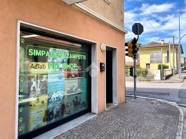 Locale Commerciale in vendita a San Giorgio Di Nogaro, Friuli-Venezia Giulia