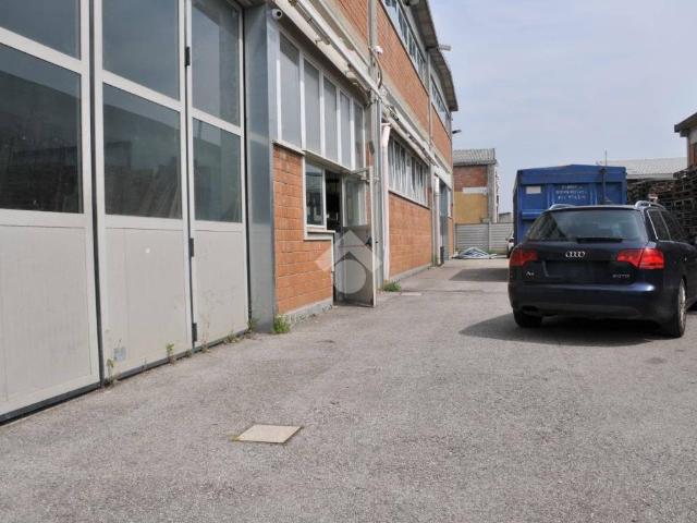 Locale Commerciale in vendita a Unione Reno Galliera, San Giorgio Di Piano