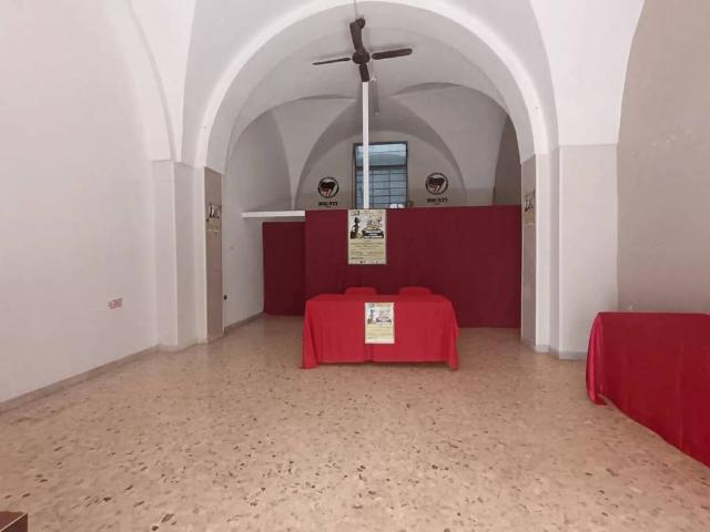 Locale Commerciale in vendita a San Giorgio Ionico, Taranto