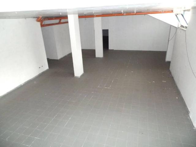 Locale Commerciale in vendita a San Giorgio Ionico, Taranto