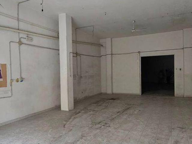 Locale Commerciale in vendita a Puglia, Taranto