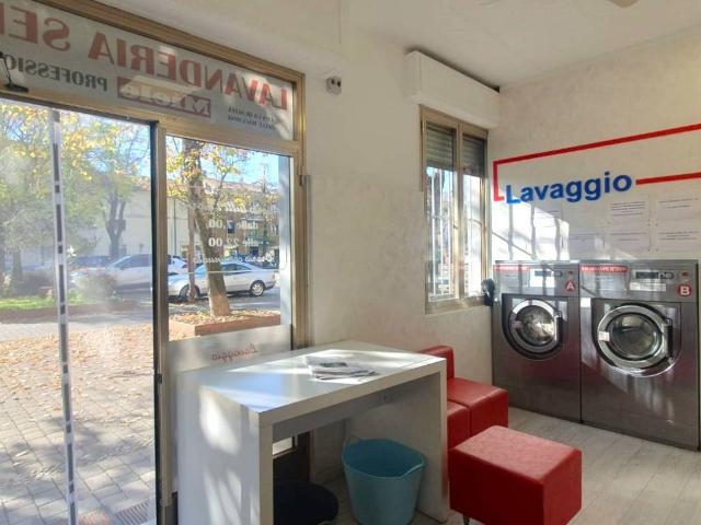 Locale Commerciale in vendita a San Giorgio Piacentino, Reggio Emilia