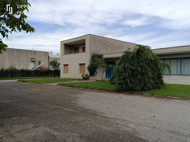 Locale Commerciale in vendita a San Giovanni Al Natisone, Friuli-Venezia Giulia