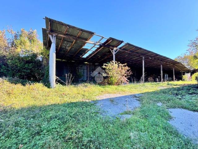 Locale Commerciale in vendita a San Giovanni Al Natisone, Friuli-Venezia Giulia