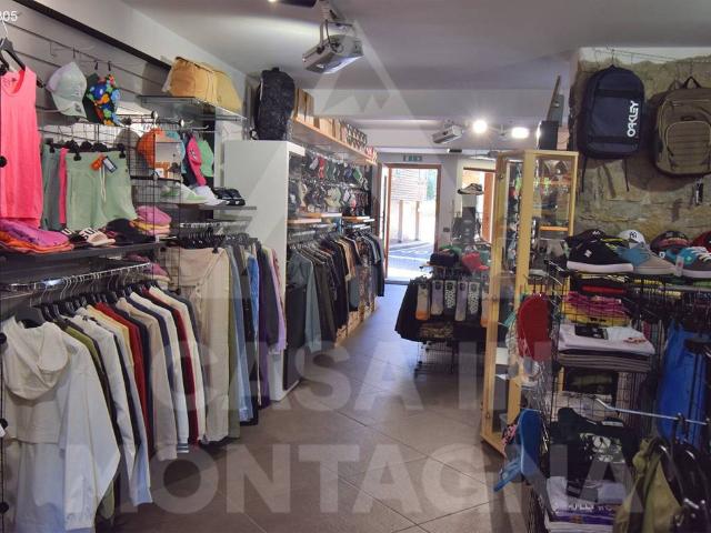 Locale Commerciale in vendita a Comun General de Fascia, Vigo Di Fassa