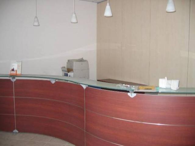 Locale Commerciale in vendita a Unione Terre d'Acqua, San Giovanni In Persiceto