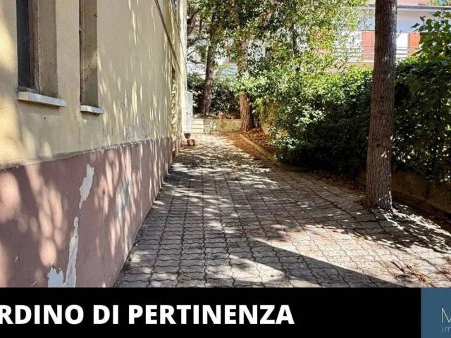 Locale Commerciale in vendita a Puglia, Foggia