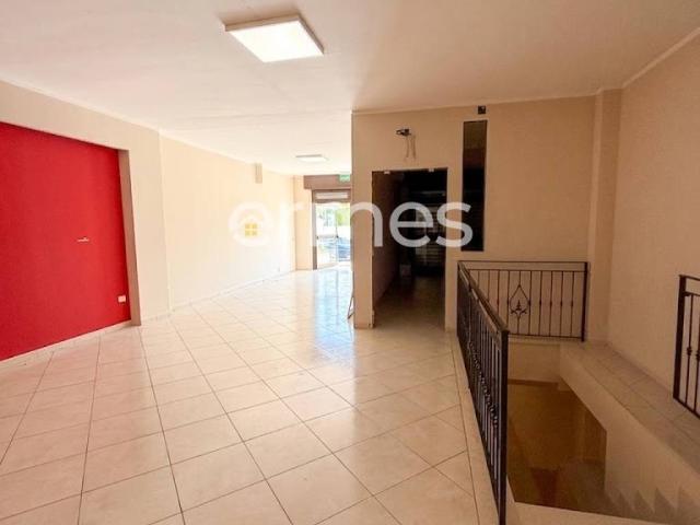 Locale Commerciale in vendita a Puglia, Foggia