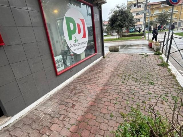 Locale Commerciale in vendita a San Giovanni Teatino, Abruzzo