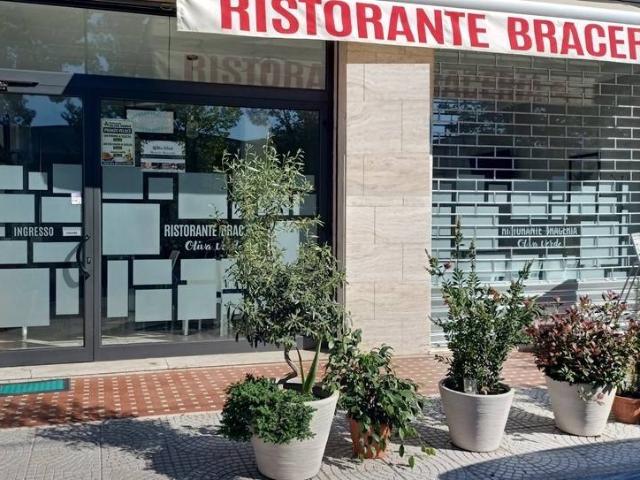 Locale Commerciale in vendita a San Giovanni Teatino, Abruzzo