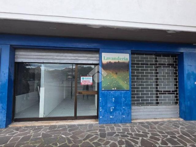 Locale Commerciale in vendita a San Giovanni Teatino, Abruzzo