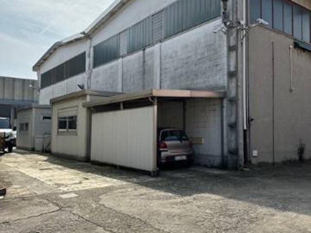 Locale Commerciale in vendita a Borgolombardo, San Giuliano Milanese