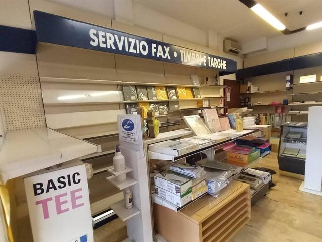 Locale Commerciale in vendita a San Giuliano Milanese, Lombardia