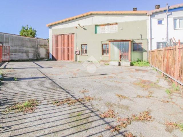Locale Commerciale in vendita a Zivido, San Giuliano Milanese