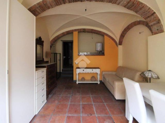 Locale Commerciale in vendita a San Giuliano Terme, Toscana