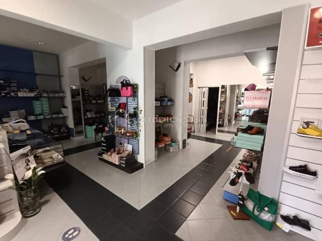 Locale Commerciale in vendita a Gello, San Giuliano Terme