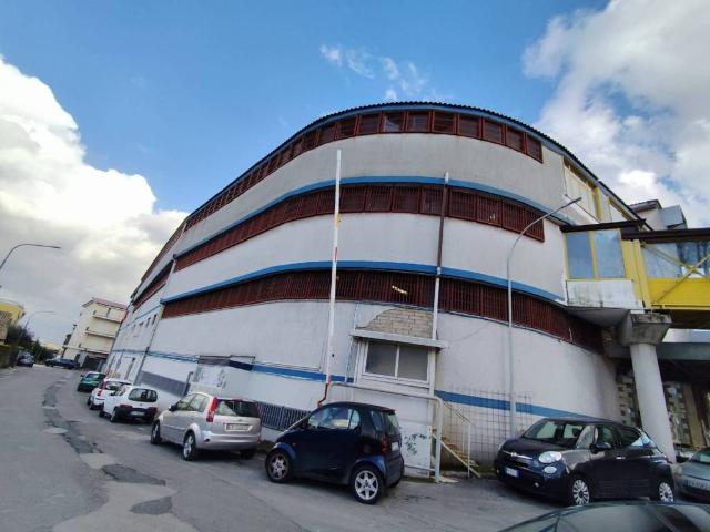 Locale Commerciale in vendita a San Giuseppe Vesuviano, Campania