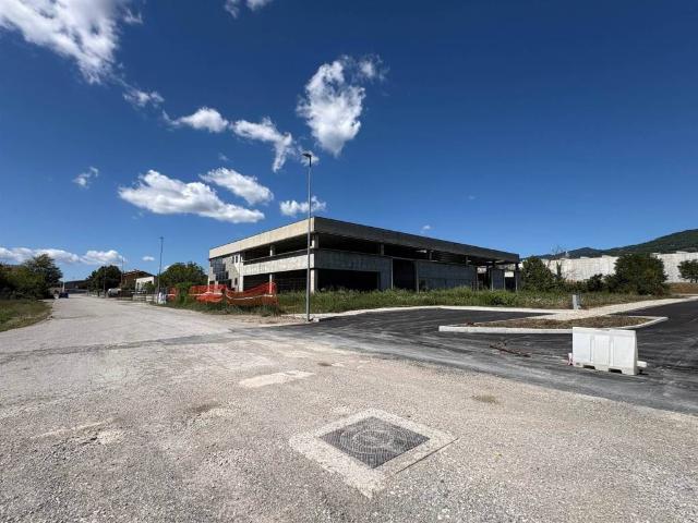 Locale Commerciale in vendita a San Giustino, Umbria