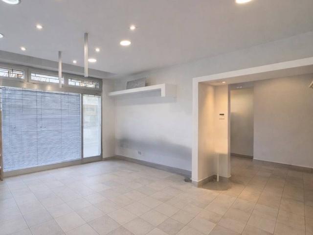 Locale Commerciale in vendita a San Lazzaro, Reggio Emilia