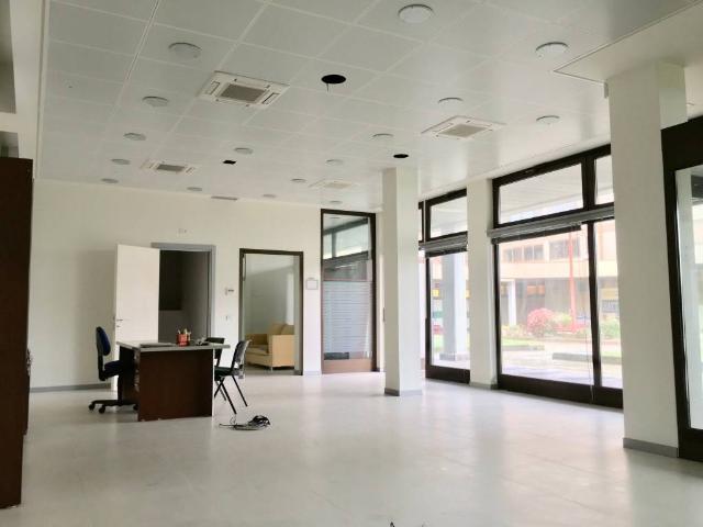 Locale Commerciale in vendita a Cicogna, San Lazzaro