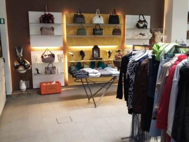 Locale Commerciale in vendita a Cicogna, San Lazzaro