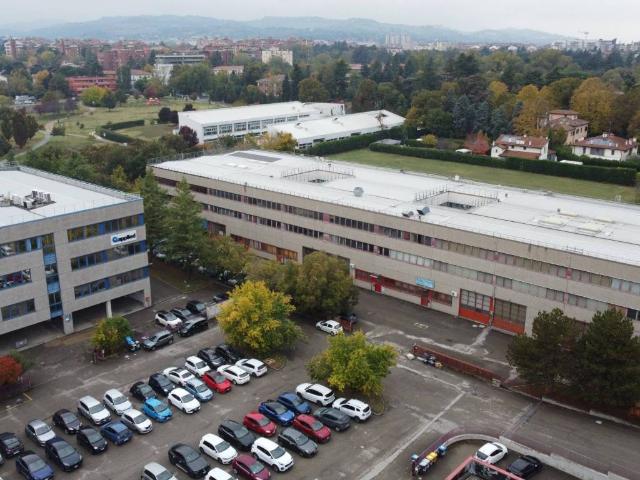 Locale Commerciale in vendita a San Lazzaro, Reggio Emilia