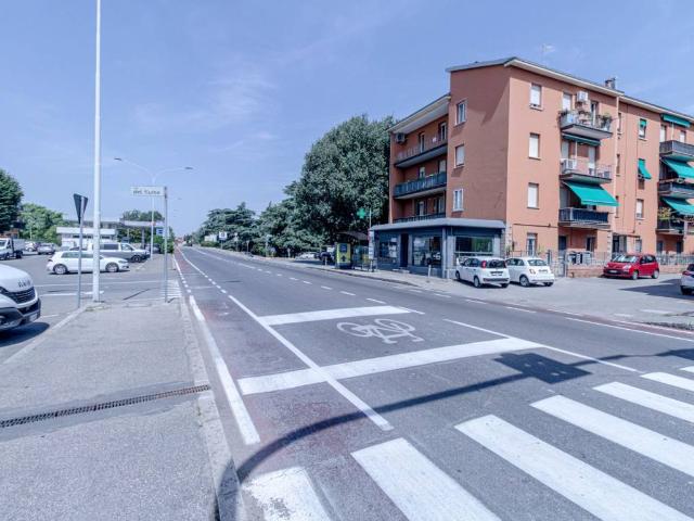 Locale Commerciale in vendita a Idice, San Lazzaro