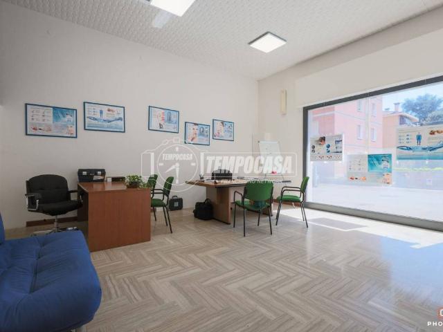 Locale Commerciale in vendita a Cicogna, San Lazzaro