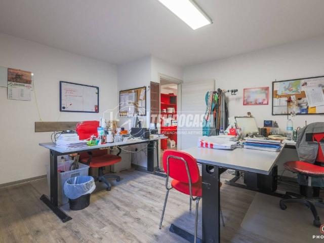 Locale Commerciale in vendita a Idice, San Lazzaro
